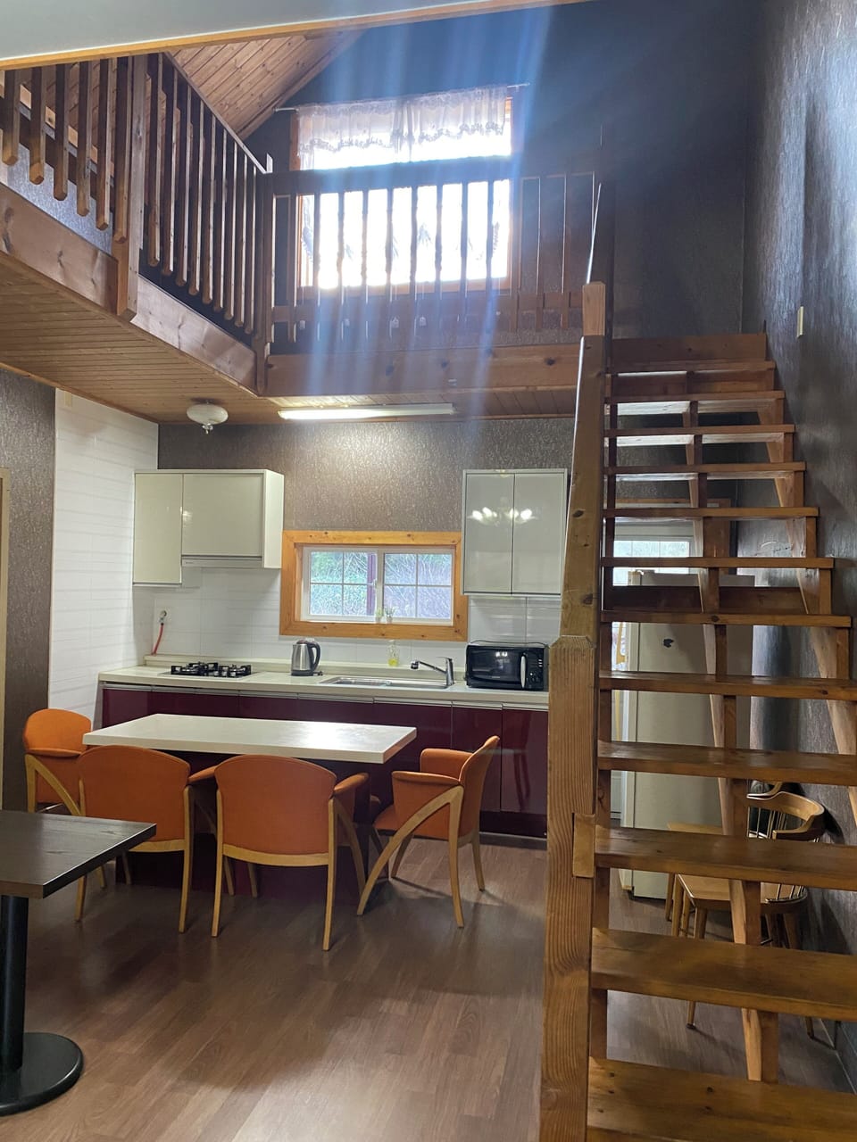 Basic Duplex, Partial Sea View | 2 bedrooms, free WiFi