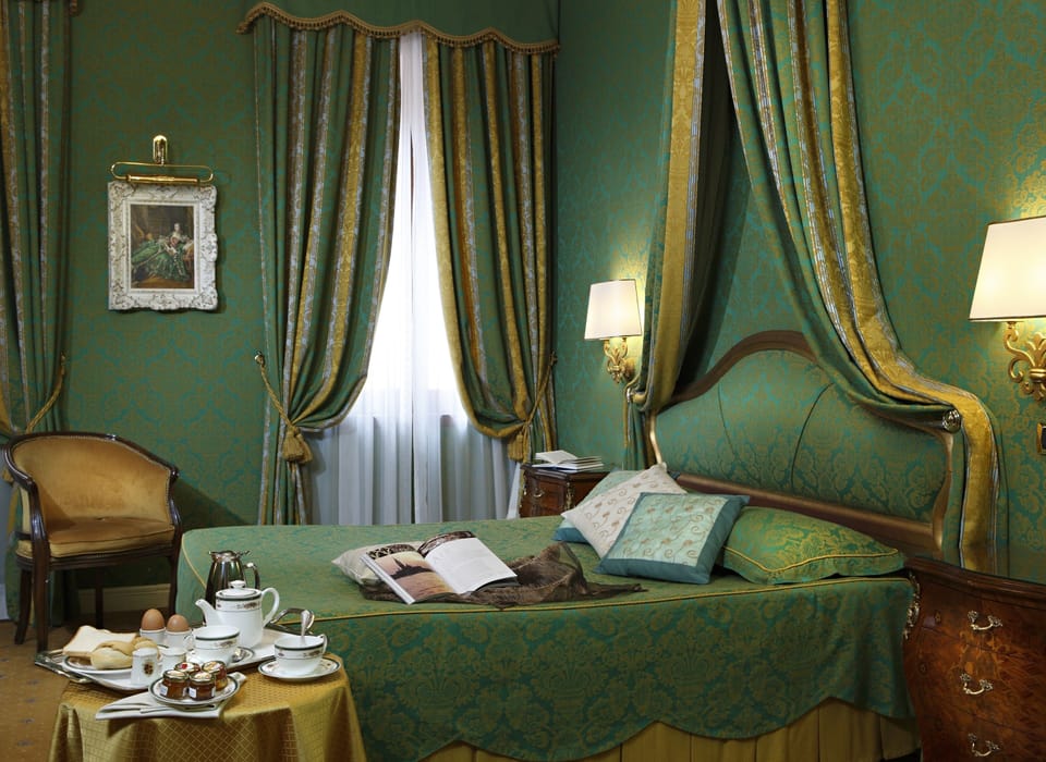 Suite | Minibar, in-room safe, desk, soundproofing