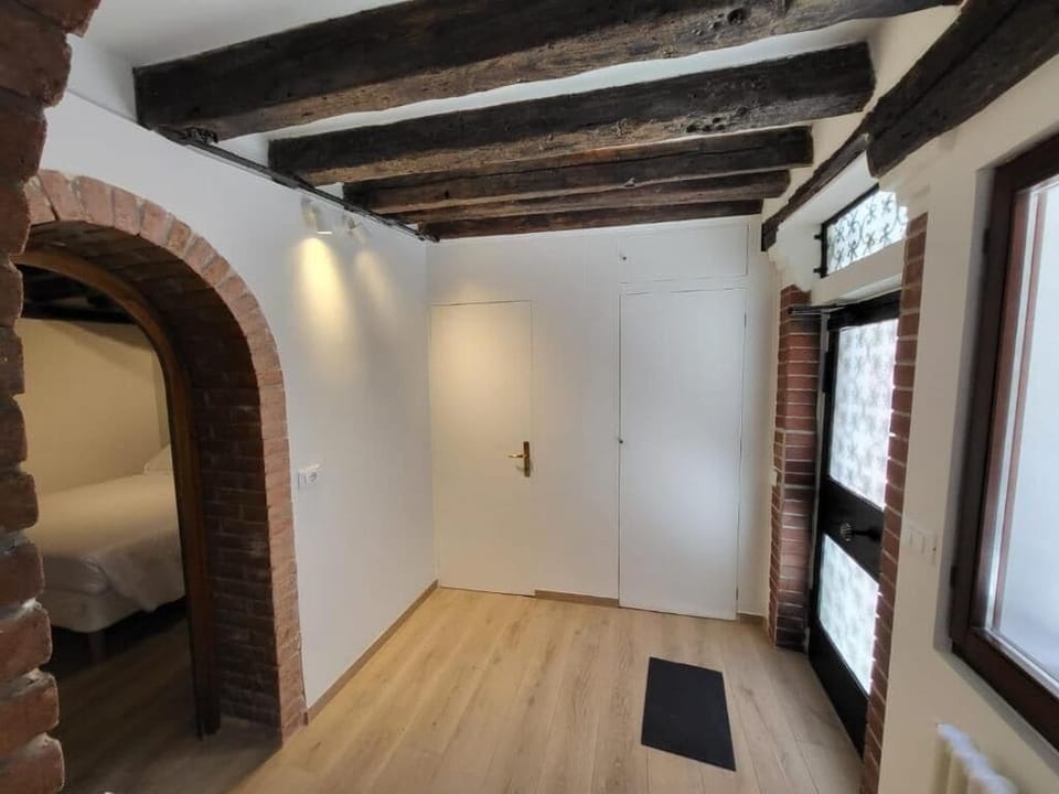 Apartment, Annex Building | Minibar, in-room safe, desk, soundproofing