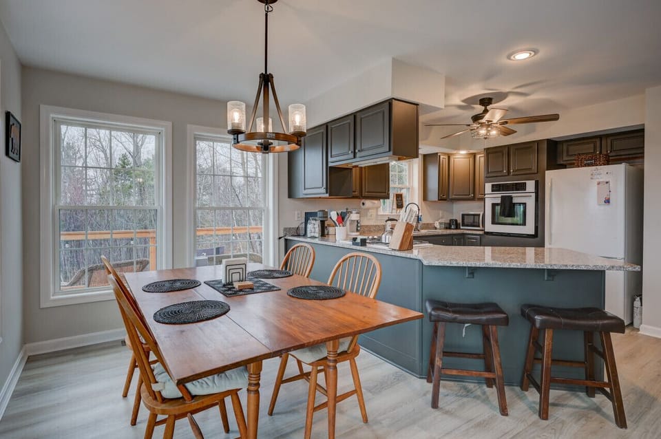 Spacious, well-equipped kitchen with everything you need to cook up a great meal—plus stunning views from every angle to enjoy while you prep, cook, or sip your morning coffee.