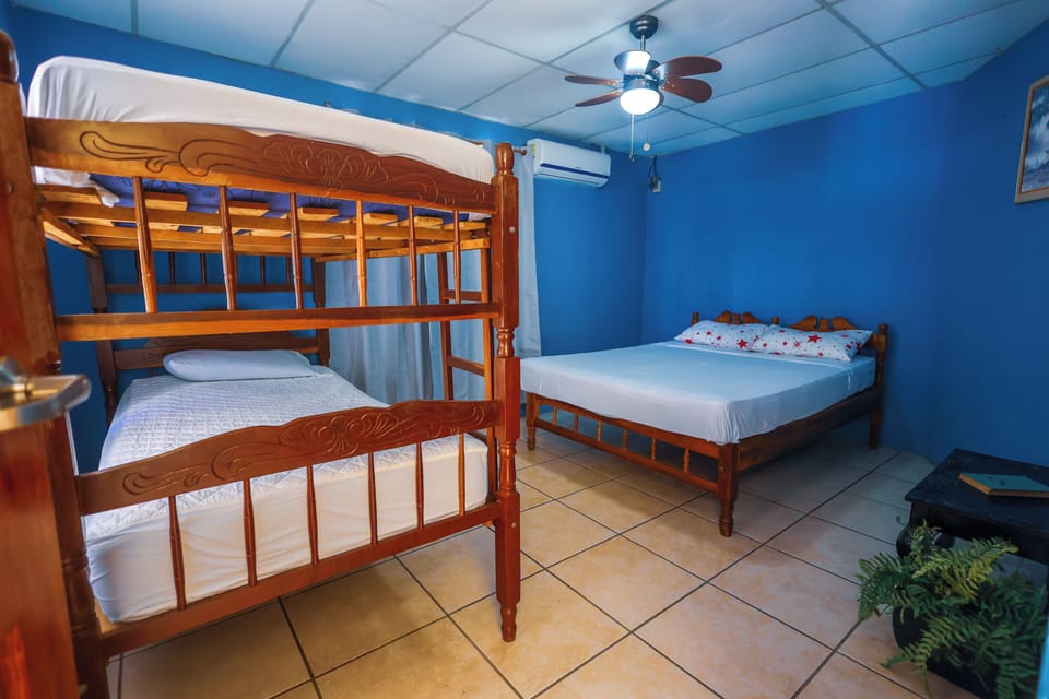 Basic Quadruple Room | WiFi (free)