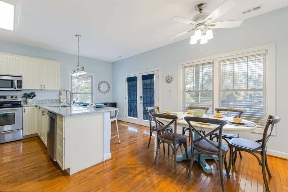 Modern and spacious kitchen and dining area.