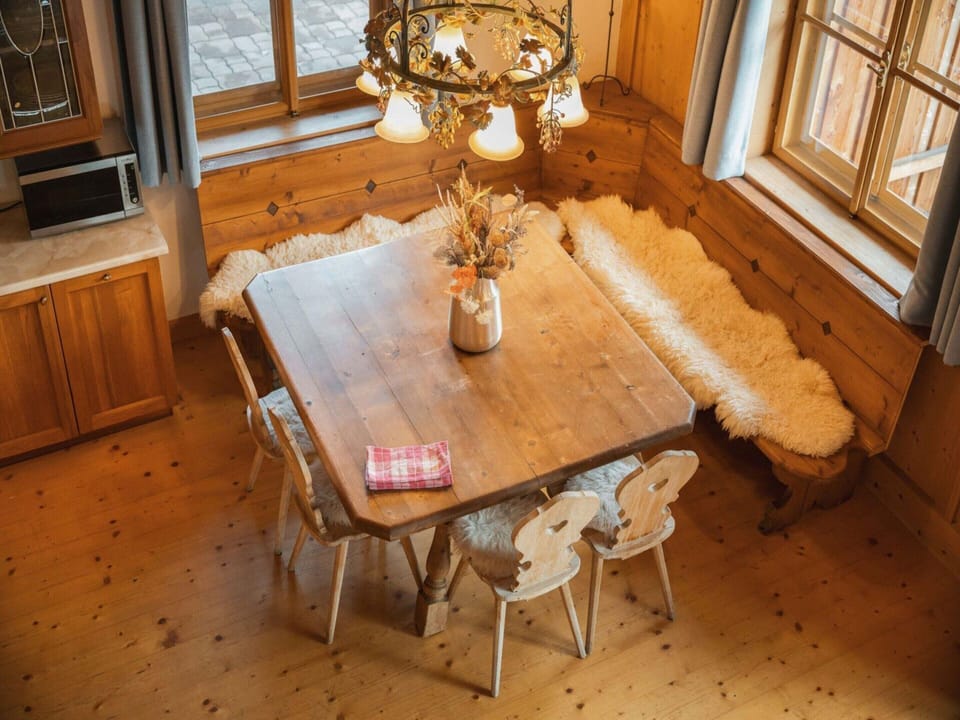 House | Dining