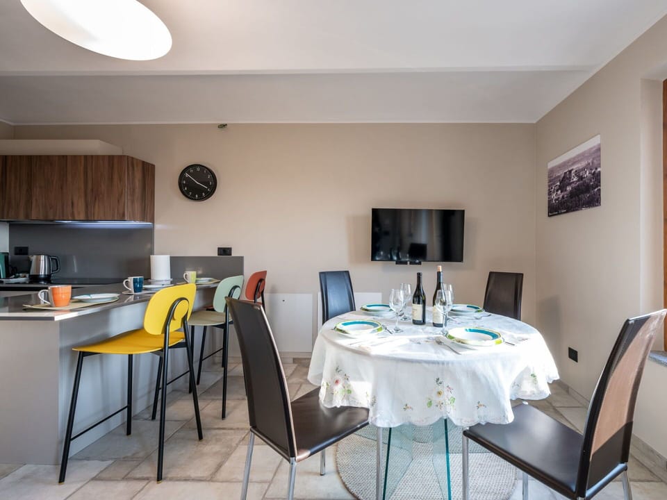 Table, Furniture, Property, Chair, Wood, Interior Design, Building, Flooring, Floor