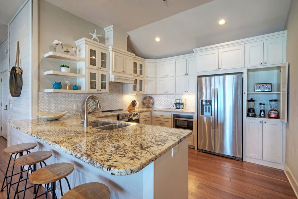Fully equipped kitchen with all the essentials.