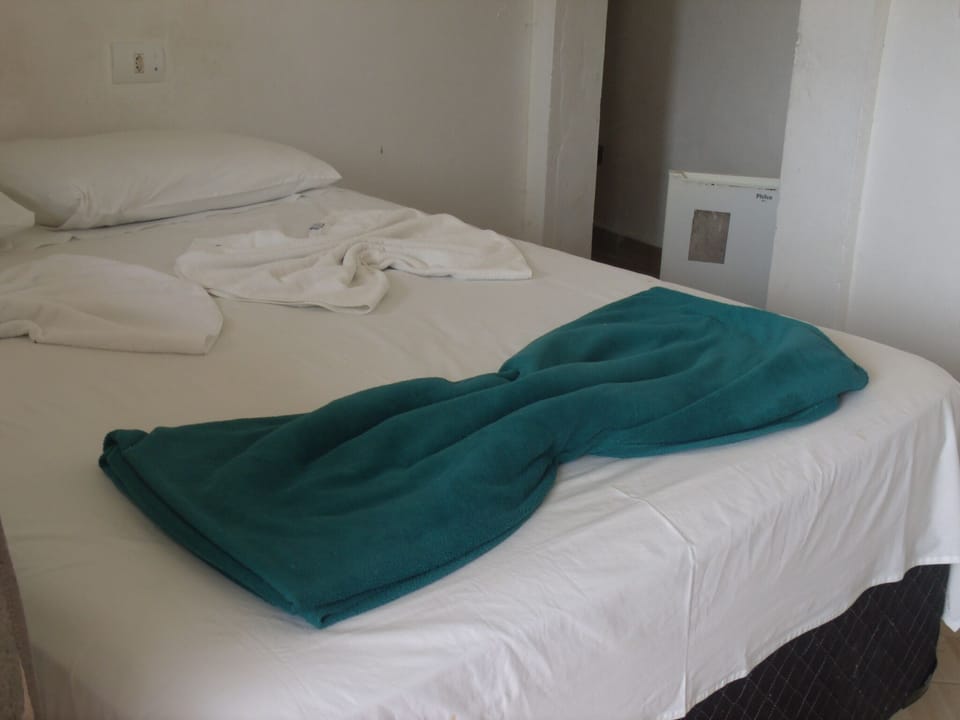 Minibar, WiFi (free)