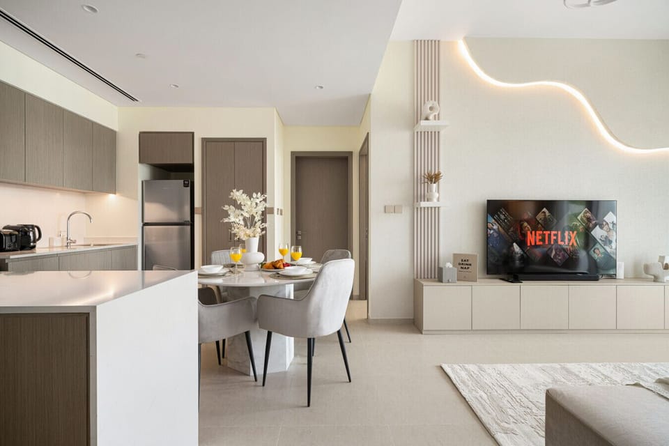 Fully Equipped Modern Kitchen, dining and living