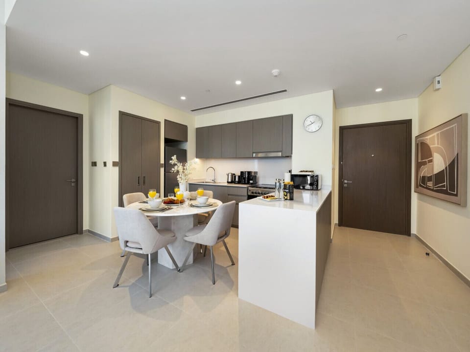Fully Equipped Modern Kitchen and dining