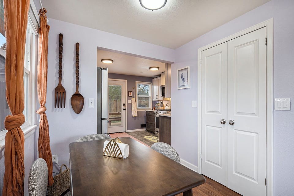 Retro dining, modern comfort. Enjoy meals in style!