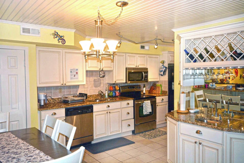 LIVING-AREA