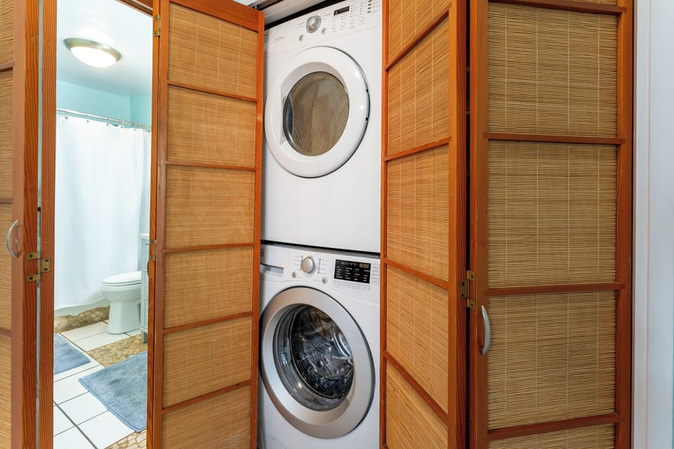 Full Washer/Dryer - free for guests use
