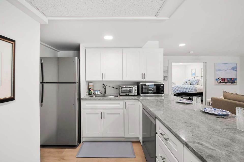 Pool House Kitchenette