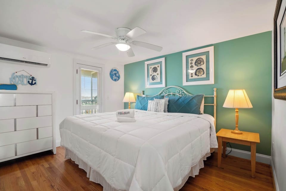 2nd floor king bedroom