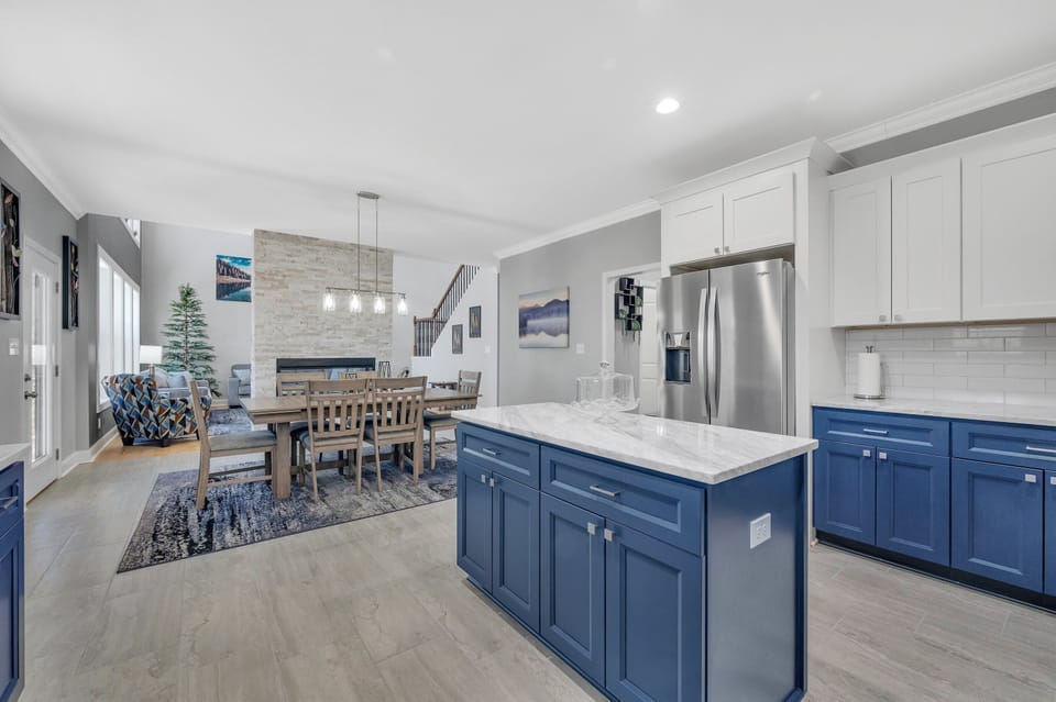 Dining & Kitchen