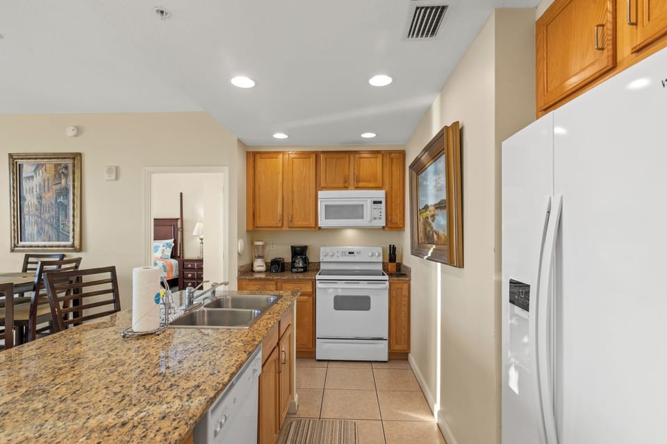 Condo, Multiple Beds, Balcony, Ocean View (Sterling Reef 1006) | Private kitchen | Fridge, microwave, oven, stovetop