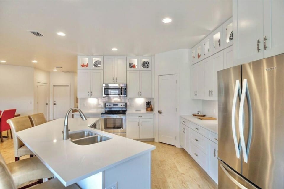 Kitchen Bar