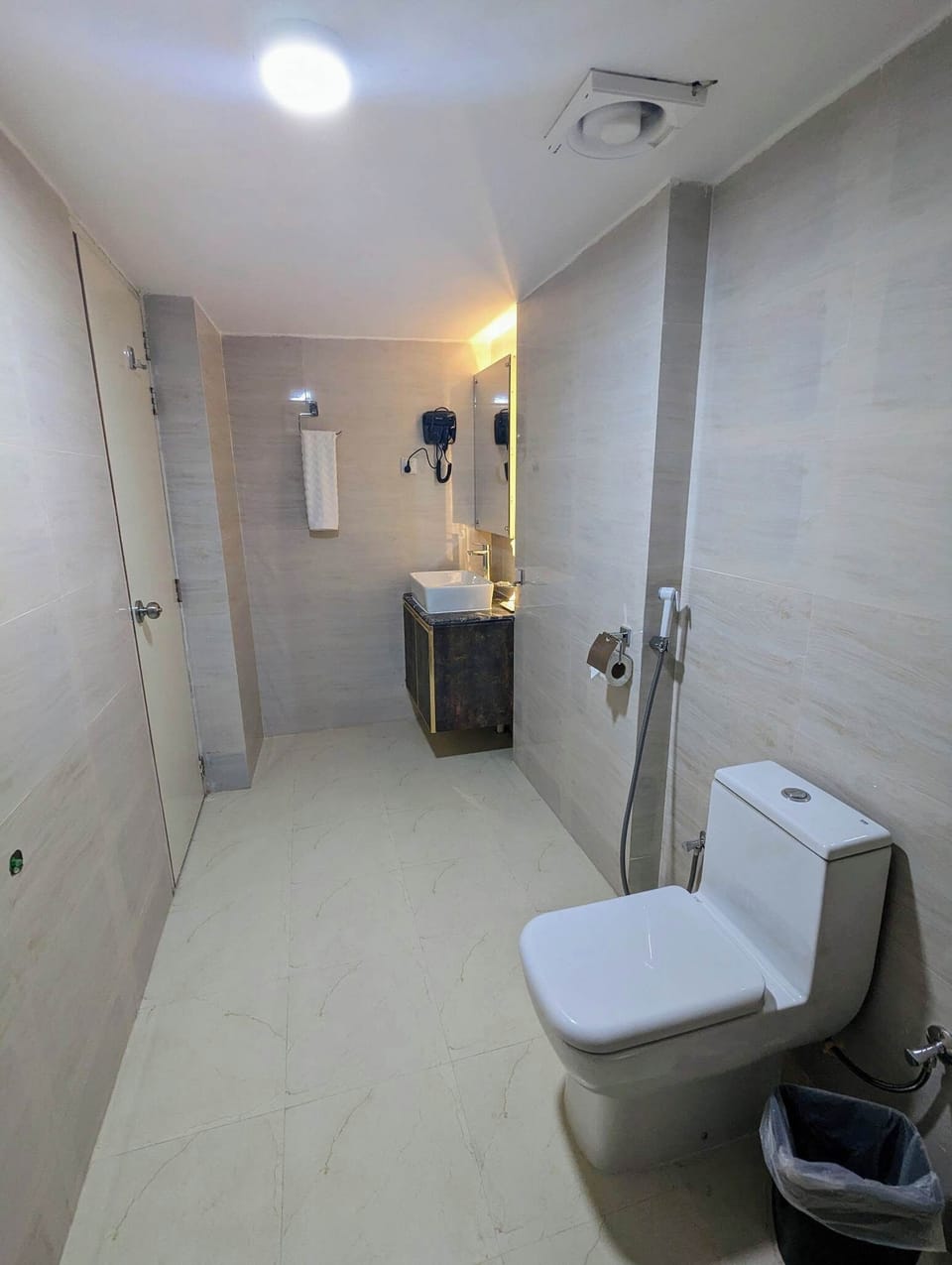 Standard Suite, City View | In-room safe, desk, free WiFi