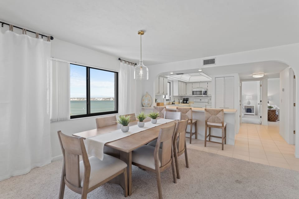Bay view from the diningroom and kitchen