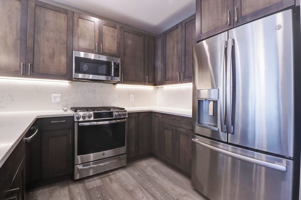 Nicely updated kitchen featuring stainless steel appliances.