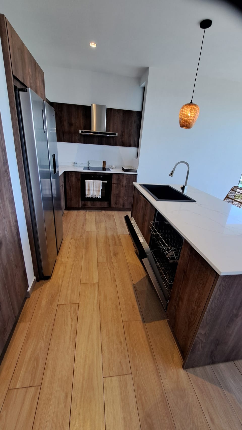 Kitchen with diswasher