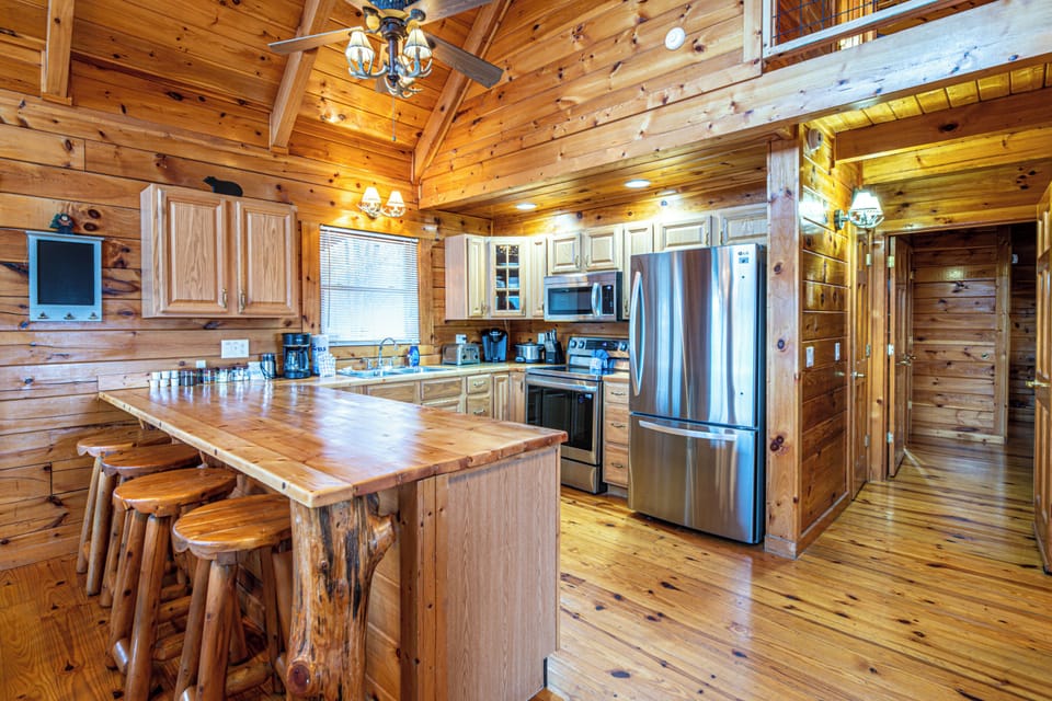 Kitchen with barstool seating for 4