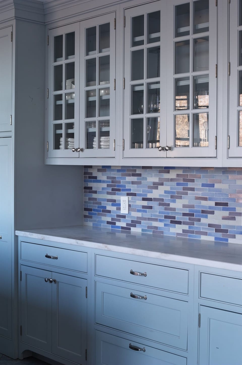 Plenty of counter space and modern finishes for all your culinary needs.