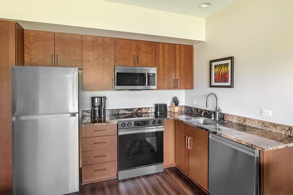 1 Bedroom • Kitchen
