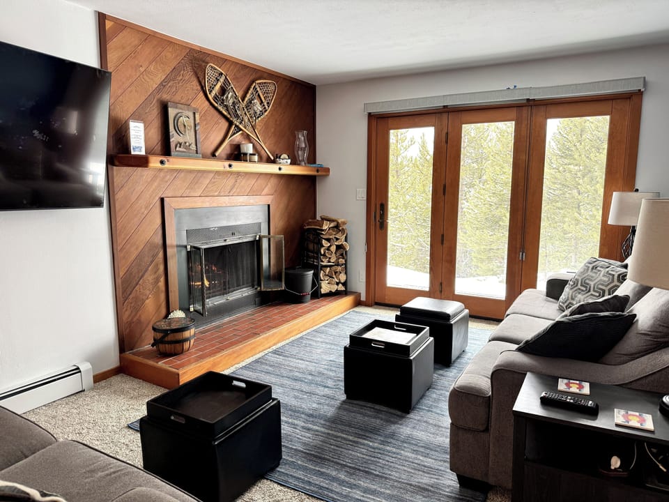 Ground level, trails off the deck w/ a view of Peak 1 and the National Forest 