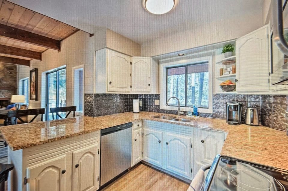 Kitchen has a keurig/standard coffee maker combo. Toaster oven