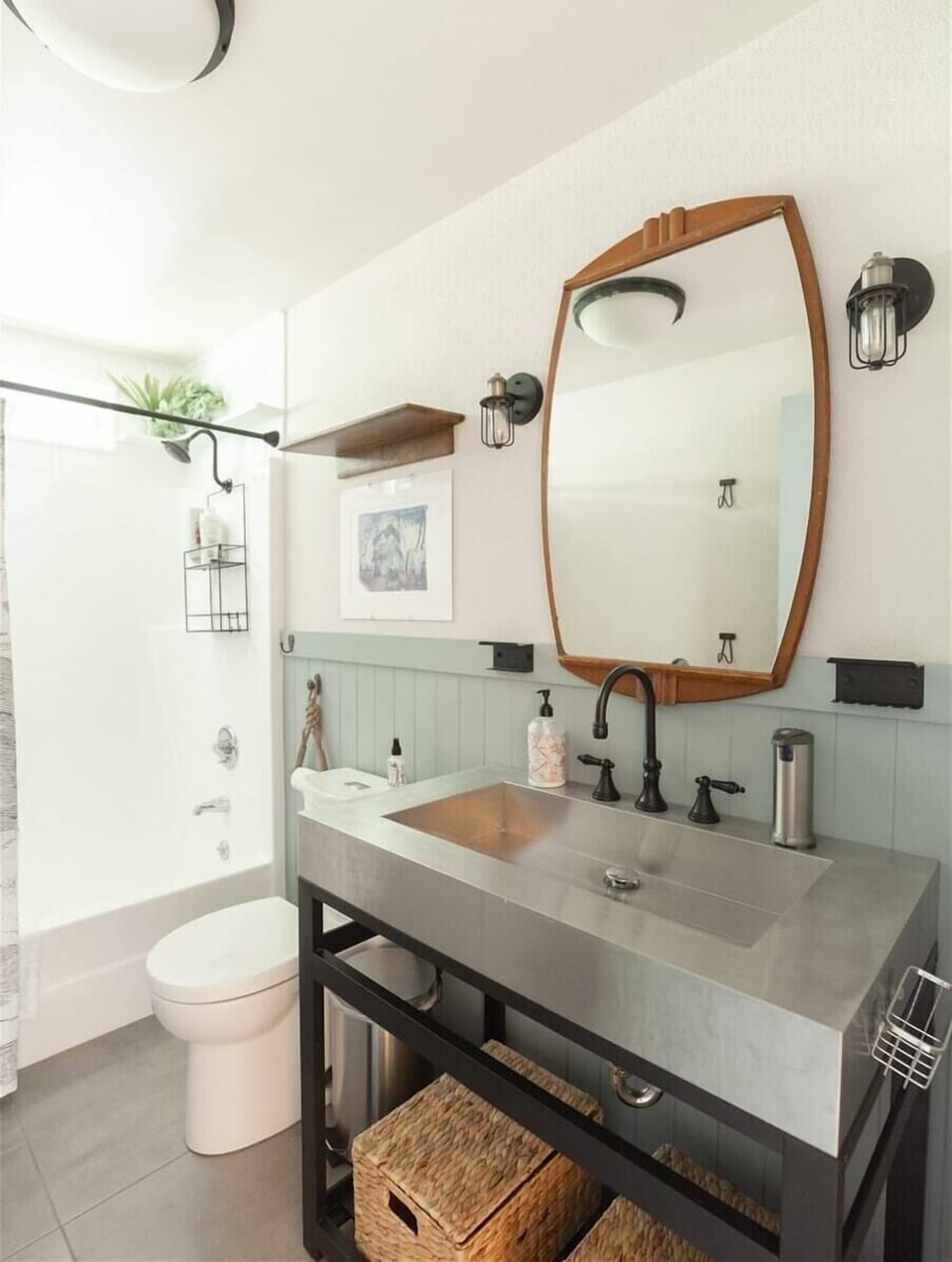 Main Bathroom