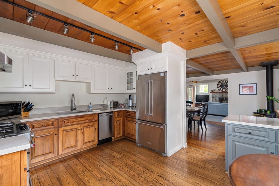 Kitchen 1