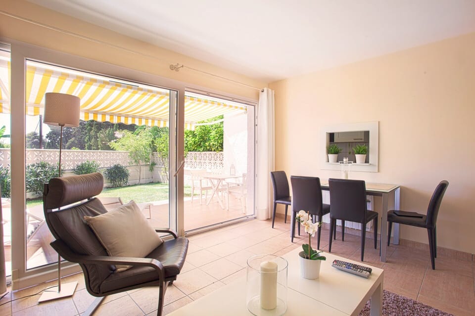 House | Dining