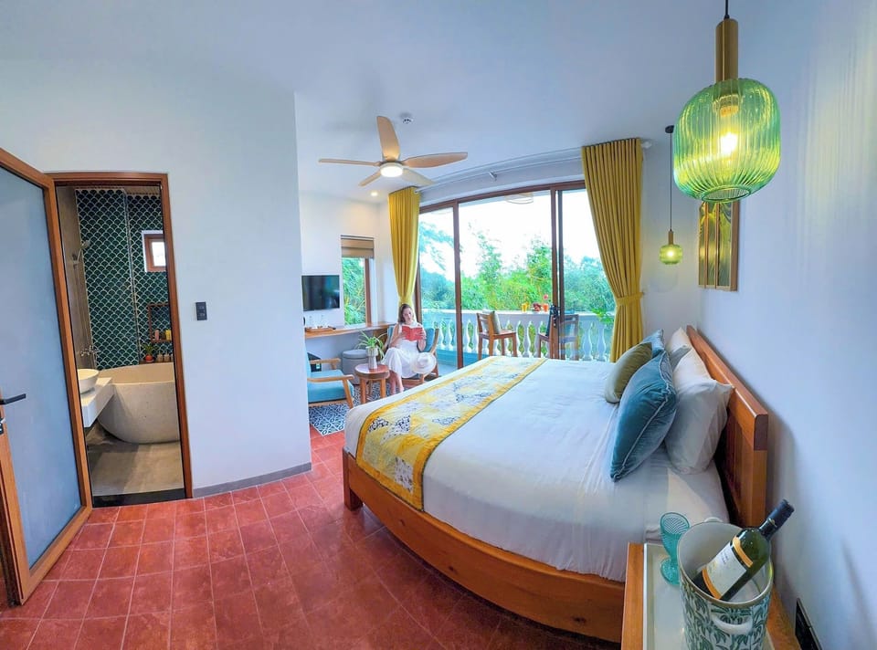 Premium bedding, desk, laptop workspace, free WiFi