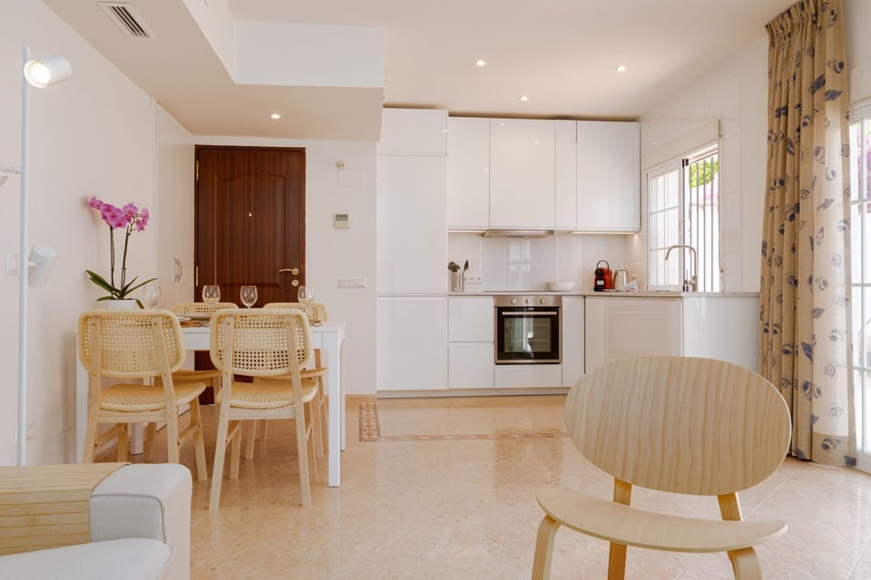 Apartment | Private kitchen | Fridge, cookware/dishes/utensils