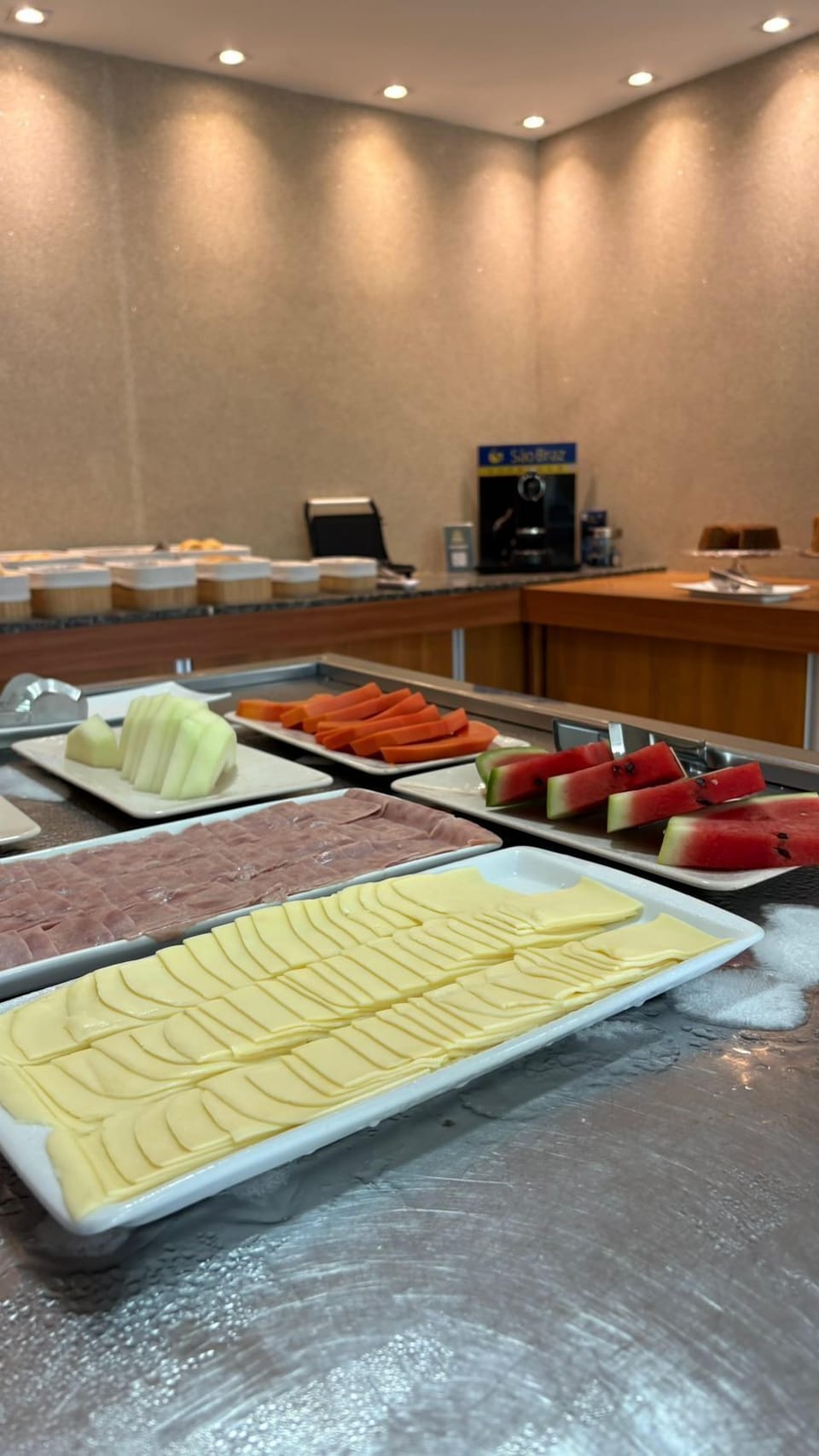 Daily buffet breakfast for a fee