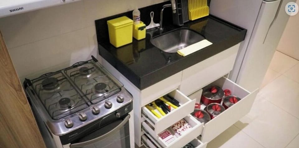Apartment | Private kitchen | Fridge, microwave, oven, stovetop