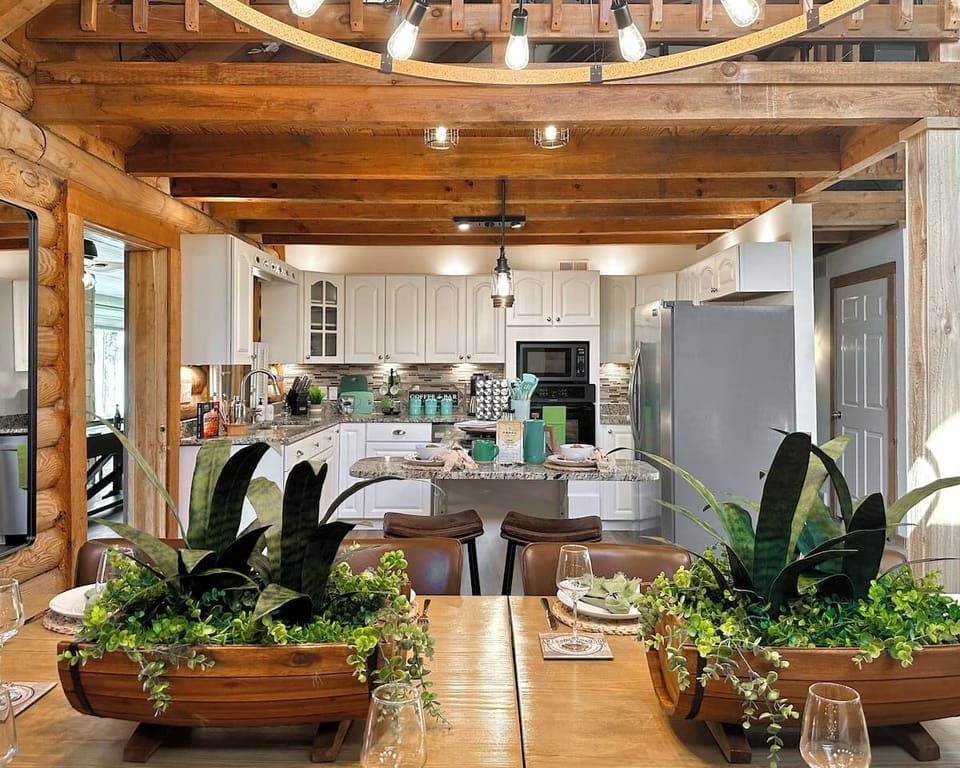 Enjoy stylish interiors with themed decor all around! 