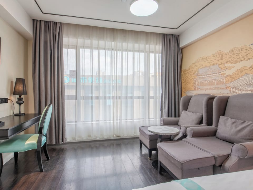 Superior Twin Room, City View | Hypo-allergenic bedding available, down comforters, Select Comfort beds