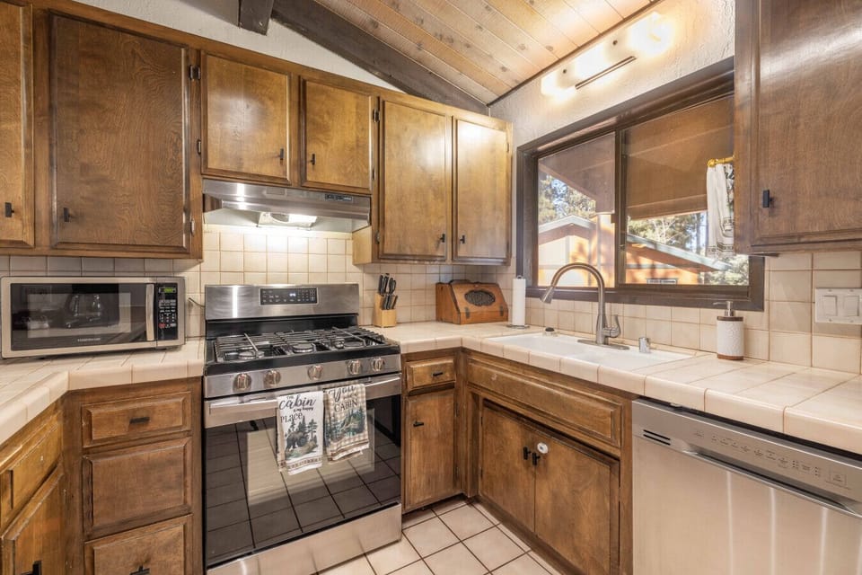 Go ahead, chef it up in the fully equipped kitchen