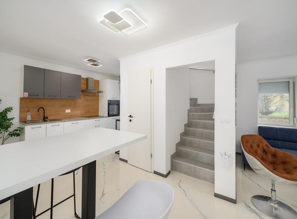 Apartment | Private kitchen | Toaster, cookware/dishes/utensils