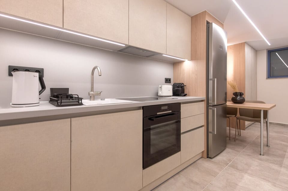 Equipped Kitchen!