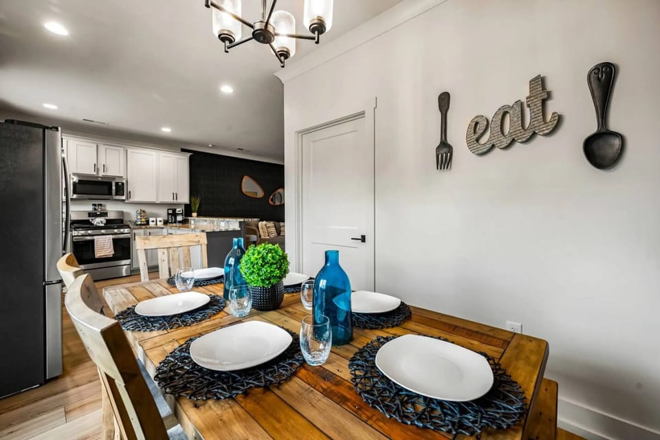 Inviting Dining area for 6