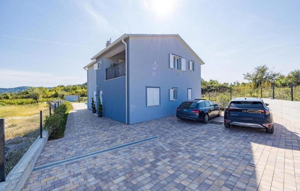 Villa | Exterior