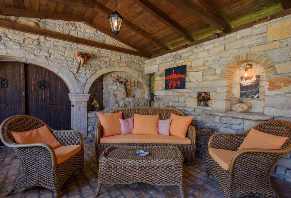 Villa | Balcony