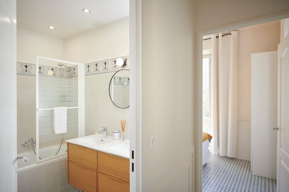 Suite | Egyptian cotton sheets, premium bedding, pillowtop beds, minibar