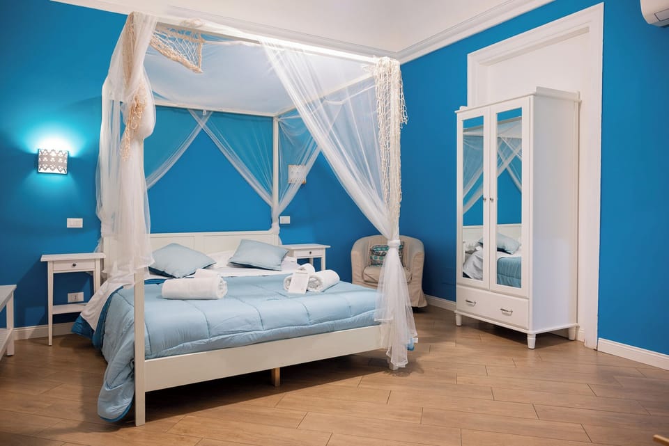 Luxury Double Room | Desk, laptop workspace, iron/ironing board, free WiFi