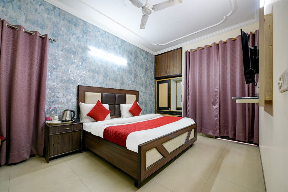 Room, 1 Bedroom, Smoking, City View | 1 bedroom, soundproofing