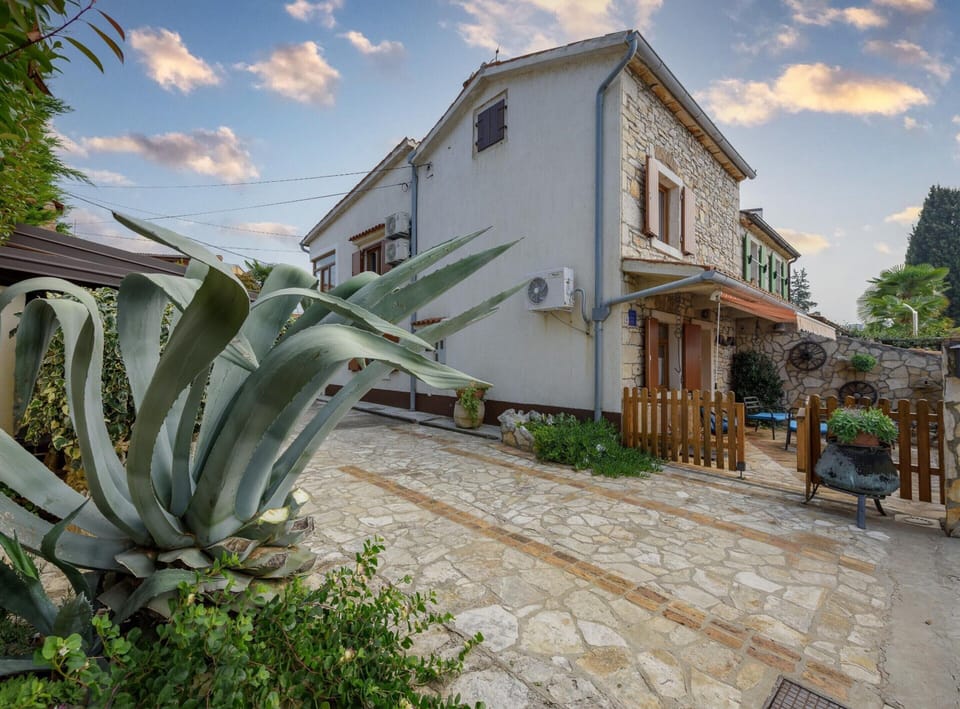 House | Exterior