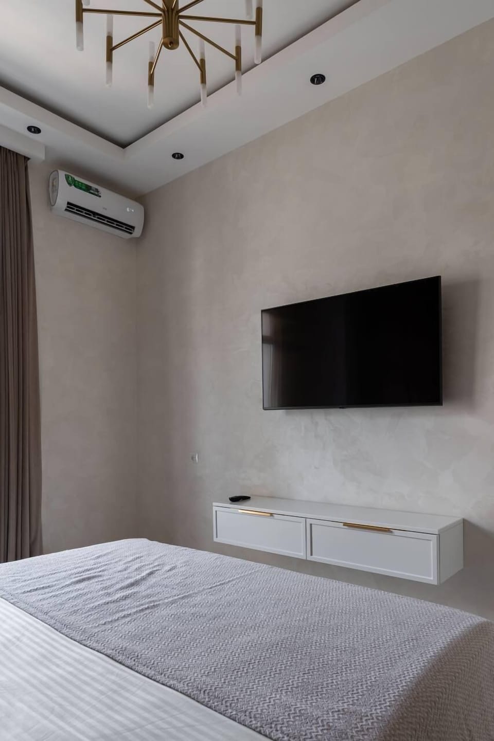 Family Condo, Balcony, City View | 1 bedroom, blackout drapes, iron/ironing board, WiFi (free)