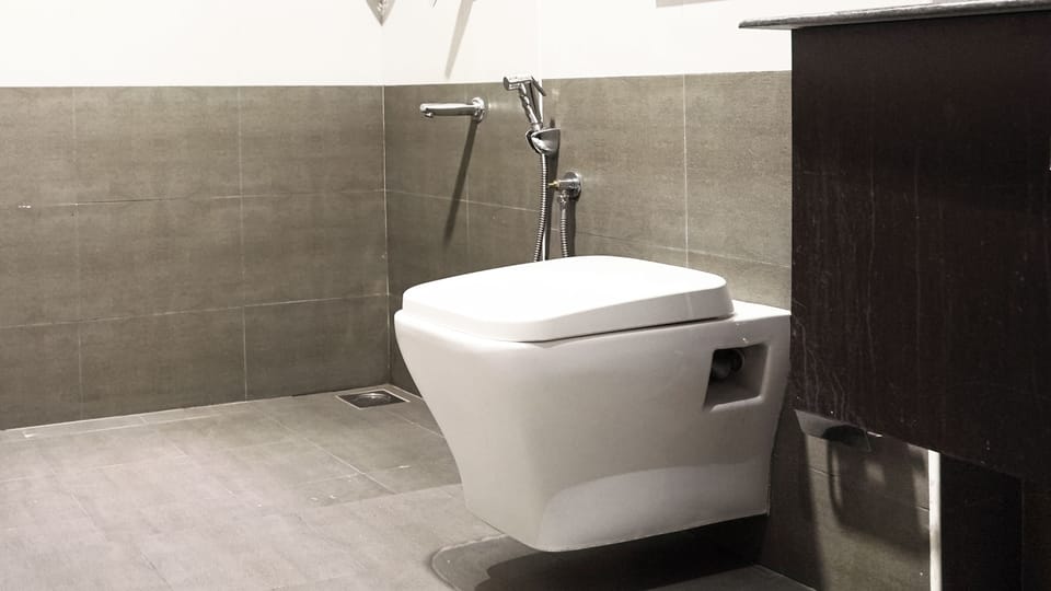 Standard Room | Bathroom | Shower, free toiletries, towels, soap